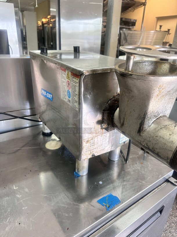 Pro Cut KG-22-W-XP #22 Electric Meat Grinder with Safe Guard - 220V, 1 Phase 2 hp 'unsure of the functionality' - Image 2 of 10