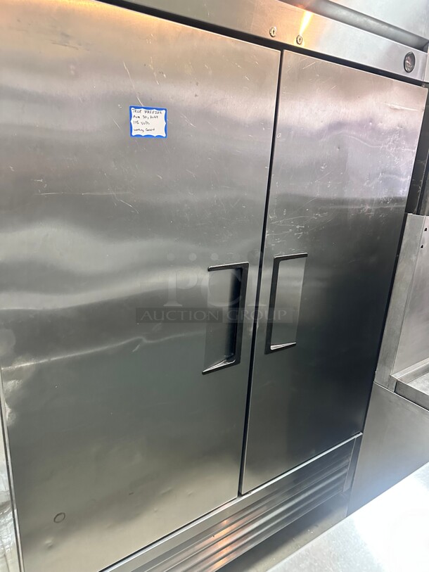 True T-49F Commercial Double door Freezer 115 Volt Tested and Working - Image 6 of 7