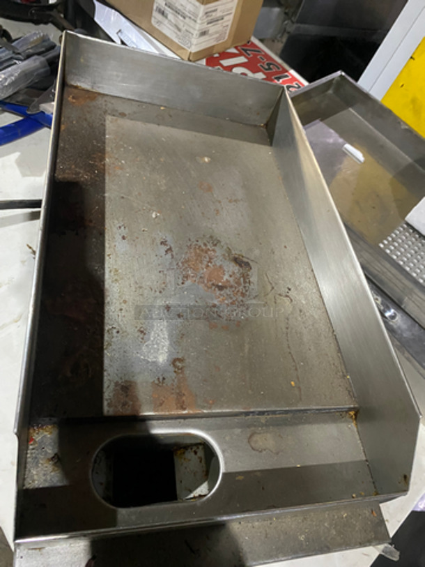 Commercial Countertop Electric Powered Flat Top Griddle! With Back And Side Splashes! All Stainless! - Image 6 of 8