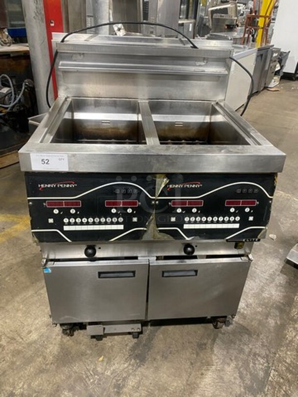 Henny Penny Commercial Natural Gas Powered 2 Bay Fryer! All Stainless Steel On Casters! Model: EEG142FFXX SN: BW1304009