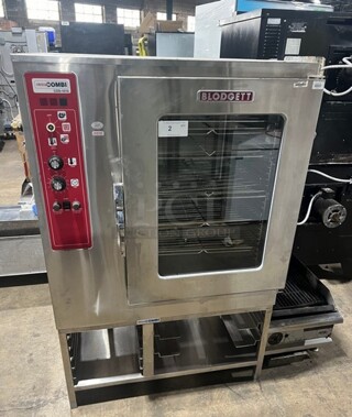WOW! Blodgett Commercial Electric Powered Single Door Oven/Steamer Combi Oven! With View Through Door! With Metal Oven Racks! With Pan Rack Holder Area Underneath! All Stainless Steel! On Legs! Working When Removed! Model: COS101S SN: 081793HG014S 208V 60HZ 3 Phase