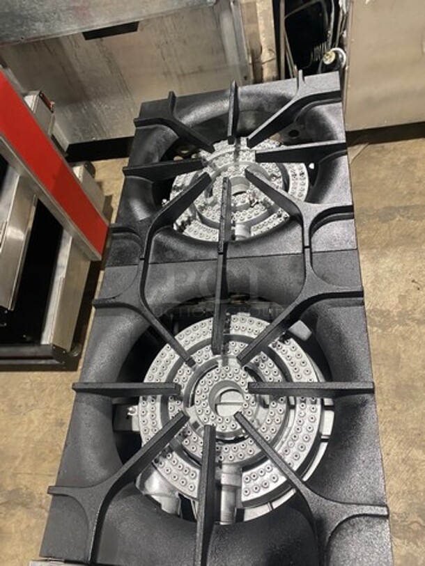 Imperial Commercial Countertop Natural Gas Powered 2 Burner Range! All Stainless Steel! On Small Legs! WORKING WHEN REMOVED! Model: ISPA182 SN: 07371118 - Image 5 of 9