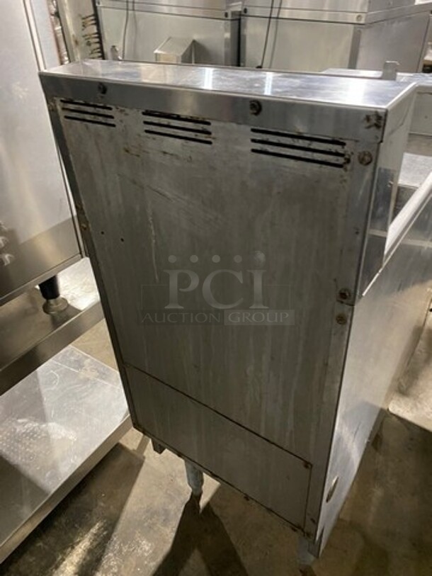 Pitco Commercial Electric Powered Split Bay Deep Fat Fryer! All Stainless Steel! On Legs! Model: SE14T SN: E10CD008548 208V 60HZ 3 Phase - Image 4 of 9