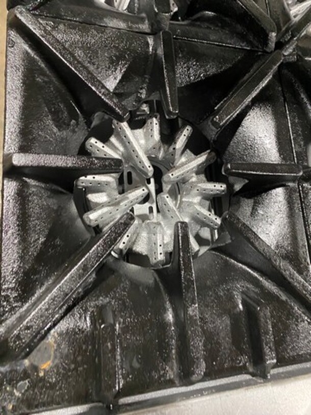 GREAT! Sunfire Commercial Natural Gas Powered 10 Burner Stove! With Raised Back Splash And Salamander Shelf! With 2 Full Size Oven Underneath! All Stainless Steel! On Casters! - Image 6 of 10