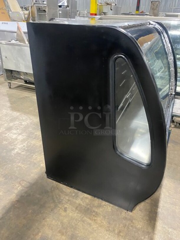 Torrey Commercial Refrigerated Deli/Bakery Display Case Merchandiser! With Curved Front Glass! With Rear Access Doors! - Image 2 of 9