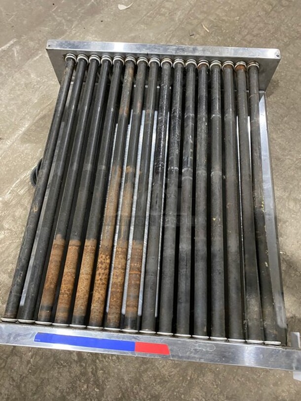 Nice! APW Wyott  Stainless Steel Commercial Countertop Hot Dog Roller! Model HRS-75 5T  Serial 81796170621 - Image 5 of 8