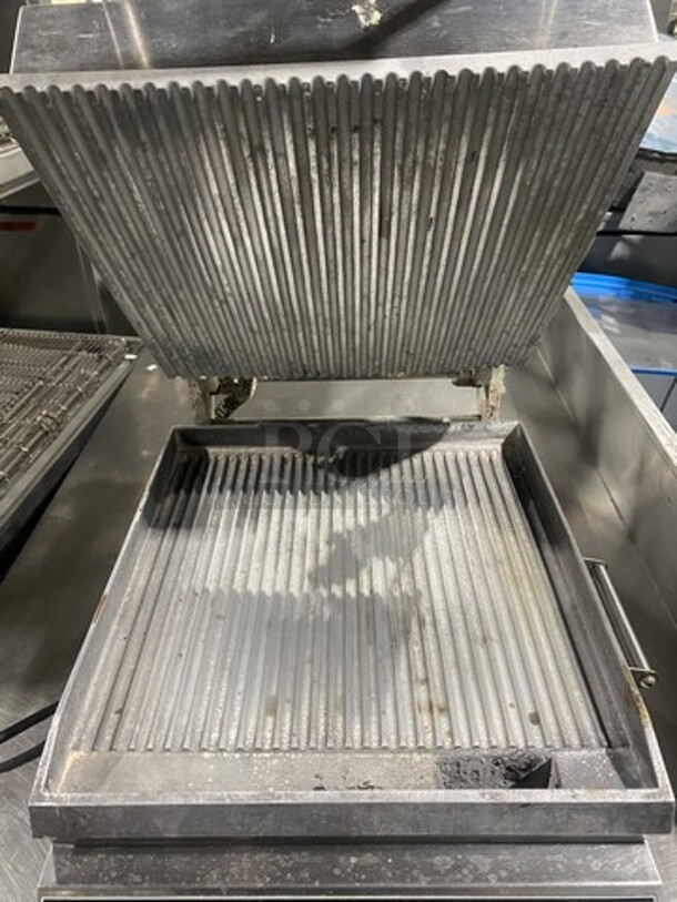 Star Pro Max Counter Top Heavy Duty Panini Press Grill! Model CG14 Serial GG140715A0033! 120V 1 Phase!  - Image 5 of 9