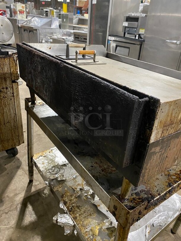 GREAT! Star Commercial Natural Gas Powered Flat Griddle! On Equipment Stand! With Back & Side Splashes! With Underneath Storage Space! With Weighted Wood Handle Meat/Hamburger Press! On Legs! WORKING WHEN REMOVED! - Image 4 of 8
