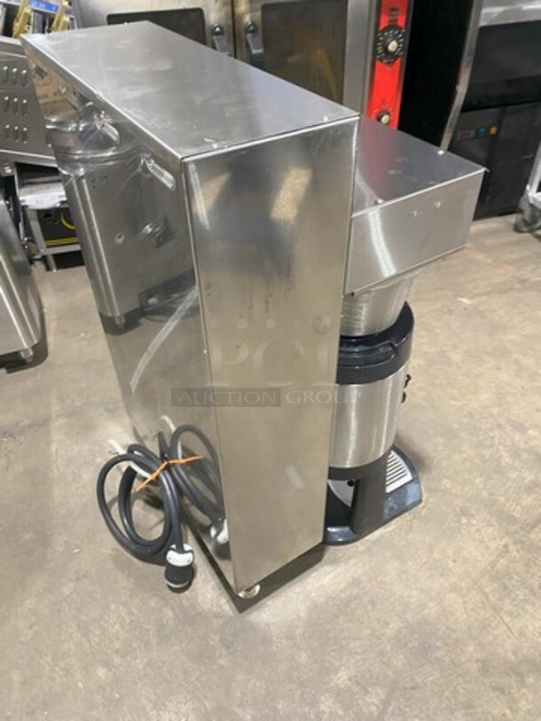 Nice! Fetco Counter Top Dual Coffee Brewer Machine! With Hot Water Line! With Airpots! On Legs! Model E52016 Serial 4801128147544! 120/208V 1/3 Phase!  - Image 7 of 10