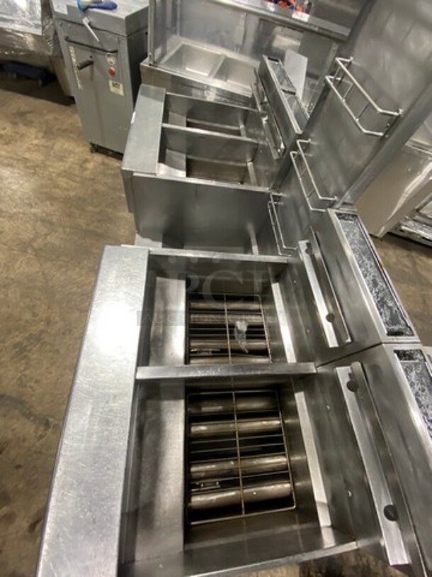 FAB! Pitco Frialator Commercial Natural Gas Powered 4 Bay Deep Fat Fryer! With Middle Fryer Basket Rack! With Oil Filter System! All Stainless Steel! On Casters! WORKING WHEN REMOVED! Model: SGH50 SN: G10HC034159 - Image 5 of 12