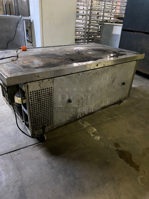 True Commercial 2 Drawer Refrigerated Chef Base! All Stainless Steel! On Casters! Model: TRCB5260 SN: 14498498 115V 60HZ 1 Phase - Image 3 of 8