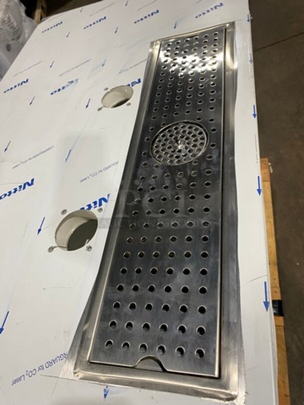 SCRATCH-N-DENT! Micro Matic Commercial Refrigerated Dual Tower Kegerator! With 2 Door Storage Space Underneath! NO TOWERS! Model: MDD68 SN: 15071401M 115V 60HZ 1 Phase - Image 10 of 12