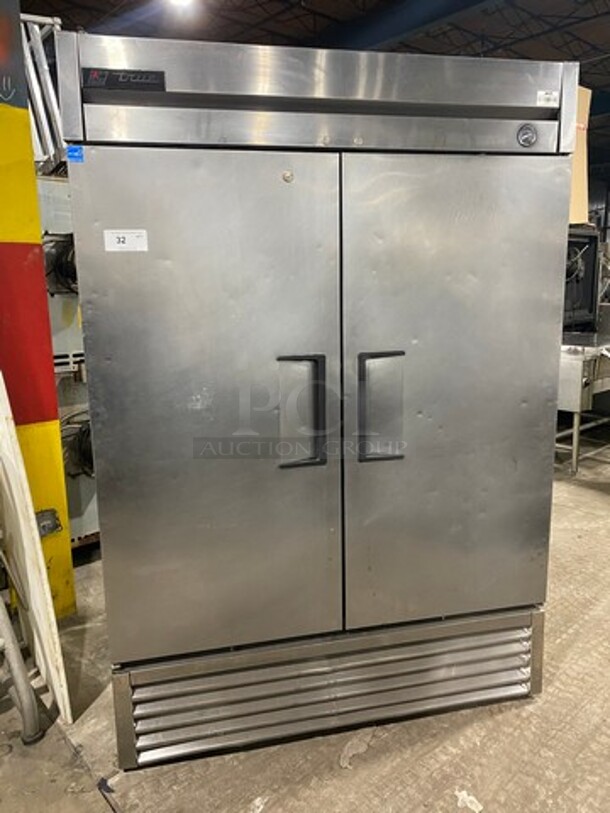 True Commercial 2 Door Reach In Cooler! Poly Coated Racks! All Stainless Steel! Model: T49 SN: 6950022 115V 60HZ 1 Phase