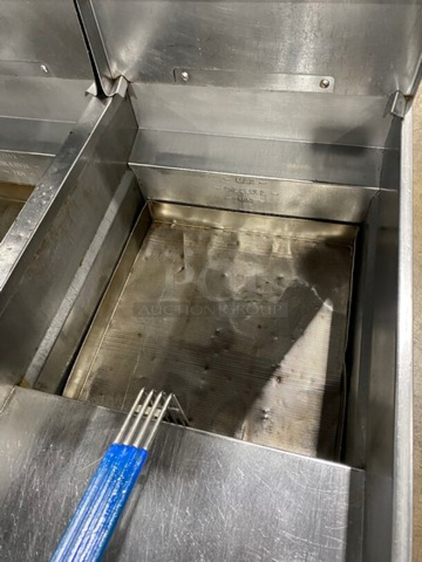 DON'T MISS OUT! AMAZING! Pitco Frialator Stainless Steel Commercial Natural Gas Powered 2 Bay Deep Fat Fryer w/2 Metal Fry Baskets! Oil filter System. On Commercial Casters! MODEL SSH55 Serial G18CE021564.  - Image 6 of 10