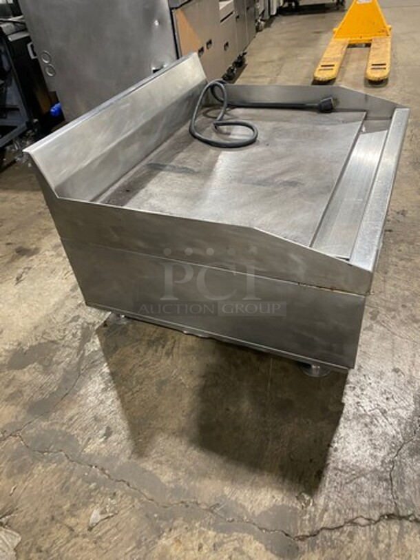 MagiKitch'n Commercial Countertop Gas Powered Flat Top Griddle! With Back And Side Splashes! All Stainless Steel! On Small Legs! - Image 2 of 9