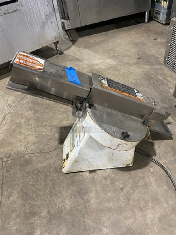 Oliver Commercial Countertop Bagel/Bun Slicer! All Stainless Steel! Model: 702N SN: 195981 115V 60HZ 1 Phase - Image 2 of 7