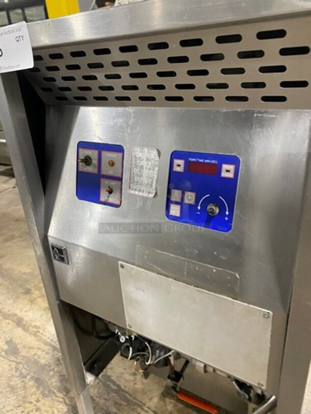 Commercial Natural Gas Powered Pressure Fryer! All Stainless Steel! On Legs! Model: 1800 SN: B1991 - Image 6 of 9