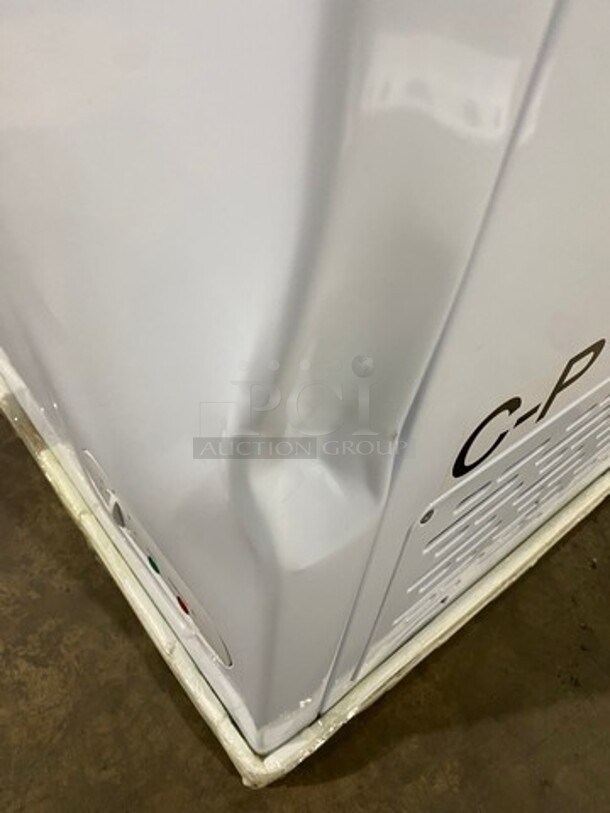 SCRATCH-N-DENT! LATE MODEL! Kelvinator Commercial Reach Down Freezer! Model: KCNF073WS SN: 95111779 115V - Image 12 of 12