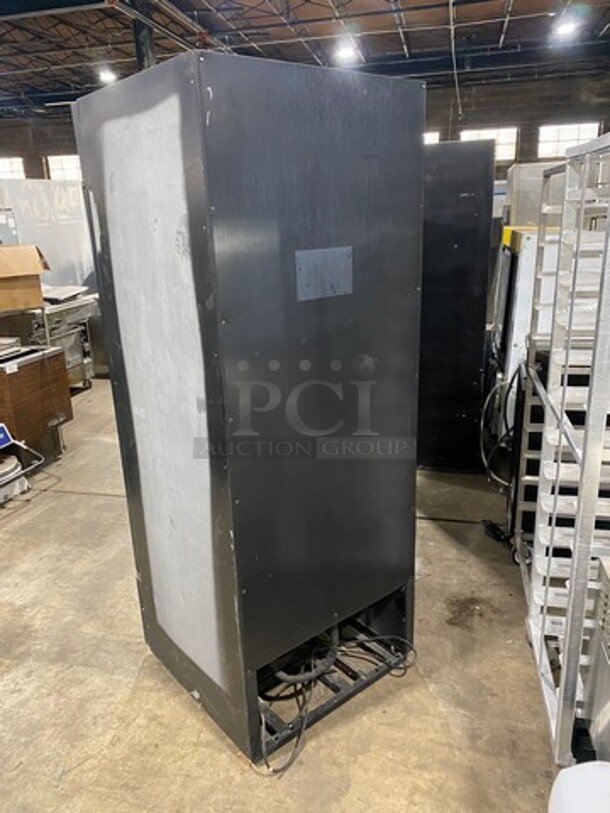 True Commercial Single Door Reach In Refrigerator Merchandiser! With View Through Door! Model: GDM26 SN: 4163902 115V 60HZ 1 Phase - Image 4 of 8