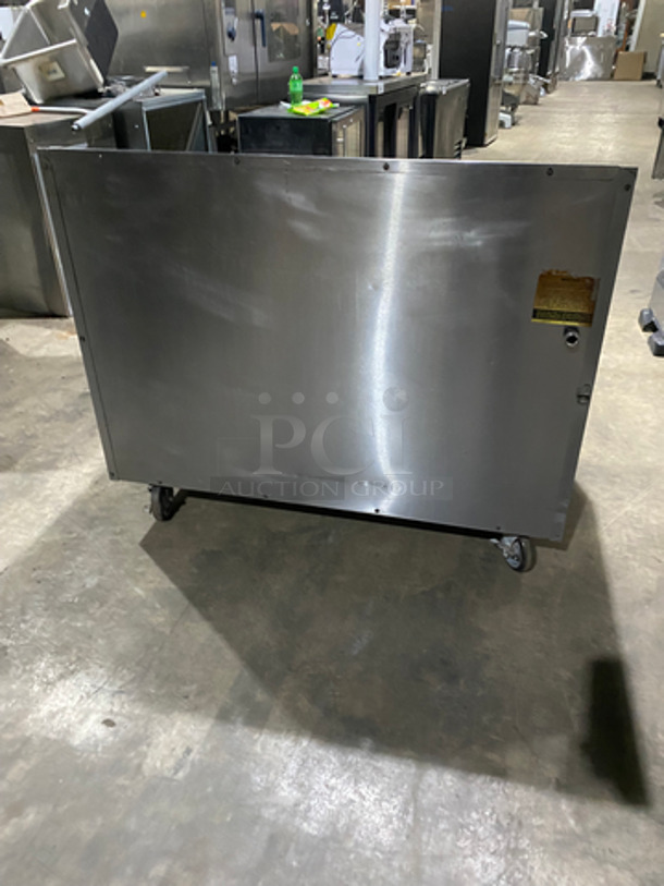 Magi Kitch'n Commercial Natural Gas Powered Char Broiler Grill! With Underneath Storage Space! With Back & Side Splashes! All Stainless Steel! On Casters! Model: FM648 SN: G11JD041755 - Image 4 of 8