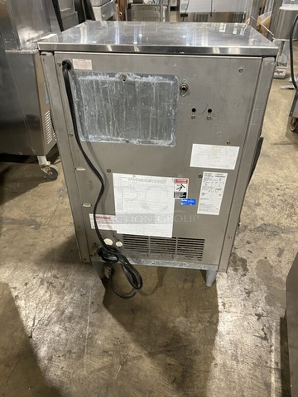 Ice-O-Matic Under The Counter Ice Machine! Model ICEU150FA5 Serial 12101280011531! 115V 1 Phase! On Legs!  - Image 4 of 7