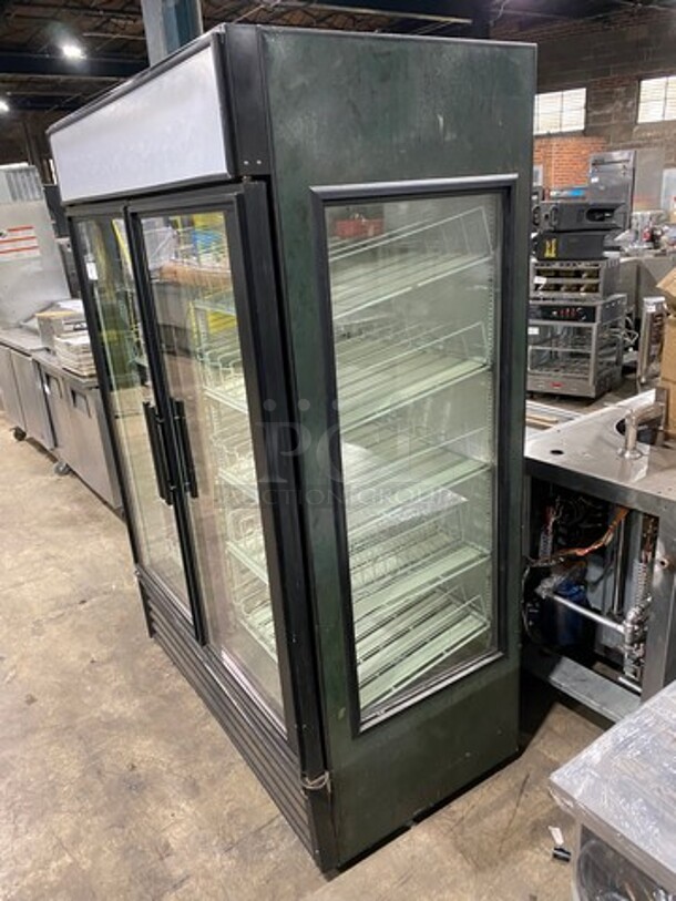 NICE! True Commercial 2 Door Reach In Cooler Merchandiser! With View Through Doors And Sides! With Poly Beverage Racks! Model: GEM49 SN: 14438952 115V 60HZ 1 Phase - Image 4 of 9