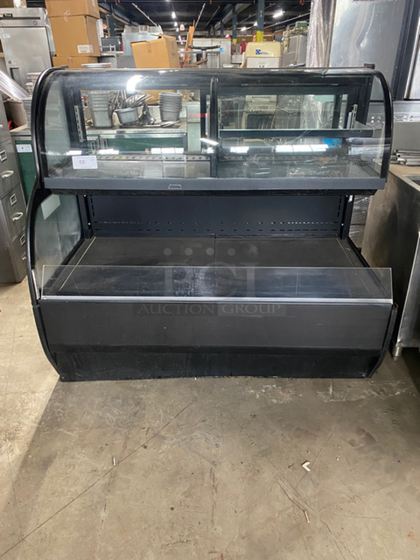 Federal Industries Commercial Refrigerated Open Grab-N-Go Display Case! With Curved Top Bakery Display Merchandiser! Model: SSRC5952 SN: 130523768002 208/240V 60HZ 1 Phase