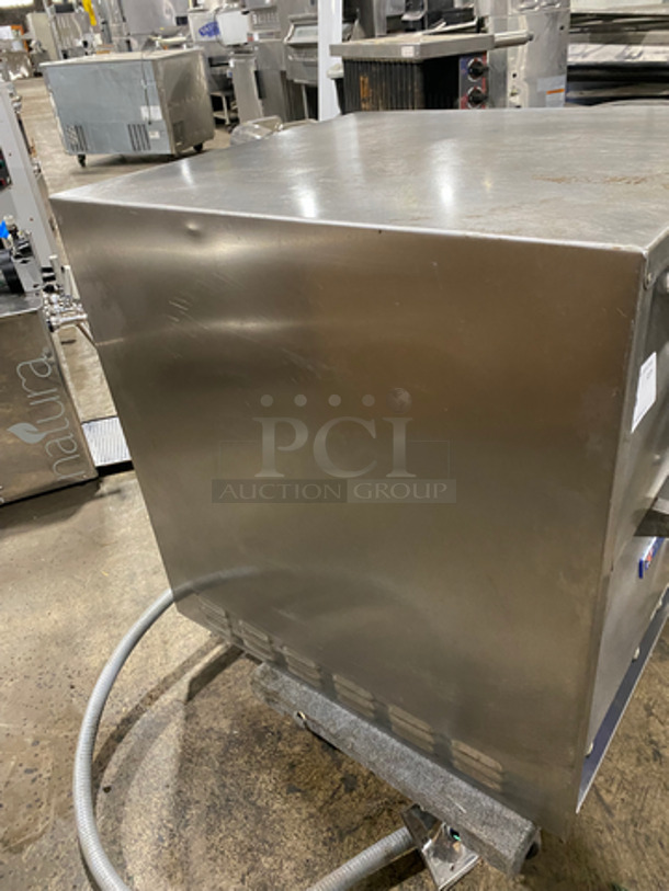 Bakers Pride Commercial Countertop Electric Powered Pizza Oven! All Stainless Steel! Model: P44 SN: 63063 208V - Image 2 of 10