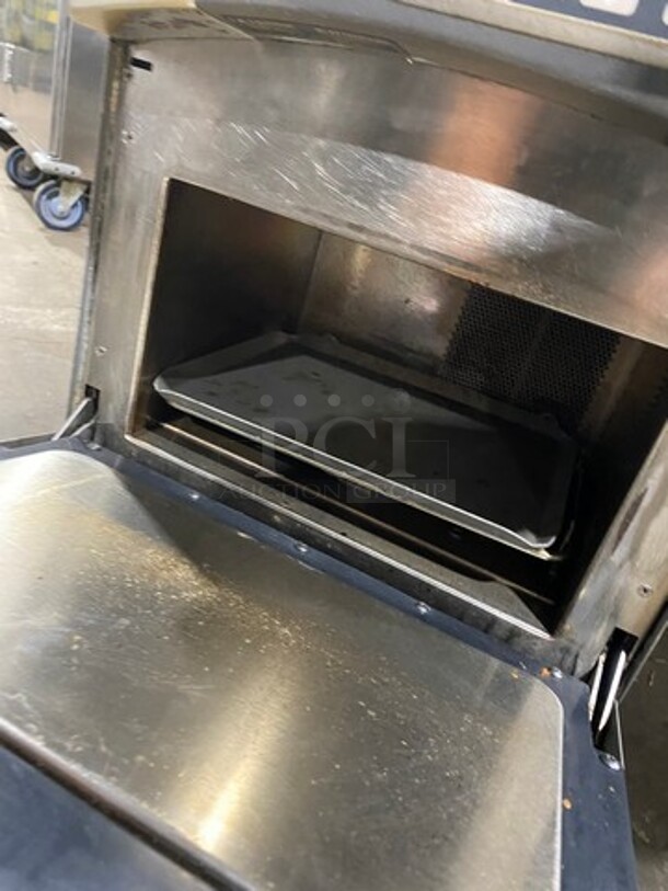 LATE MODEL! 2017 Turbo Chef Commercial Countertop Rapid Cook Oven! On Small Legs! Model: NGO SN: NGOD31108 208/240V 60HZ 1 Phase - Image 5 of 7