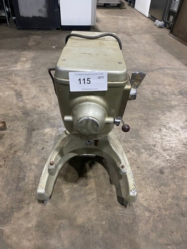 Blakeslee Commercial 12QT Planetary Mixer! Model: B12 SN: A9019296 115V 60HZ 1 Phase