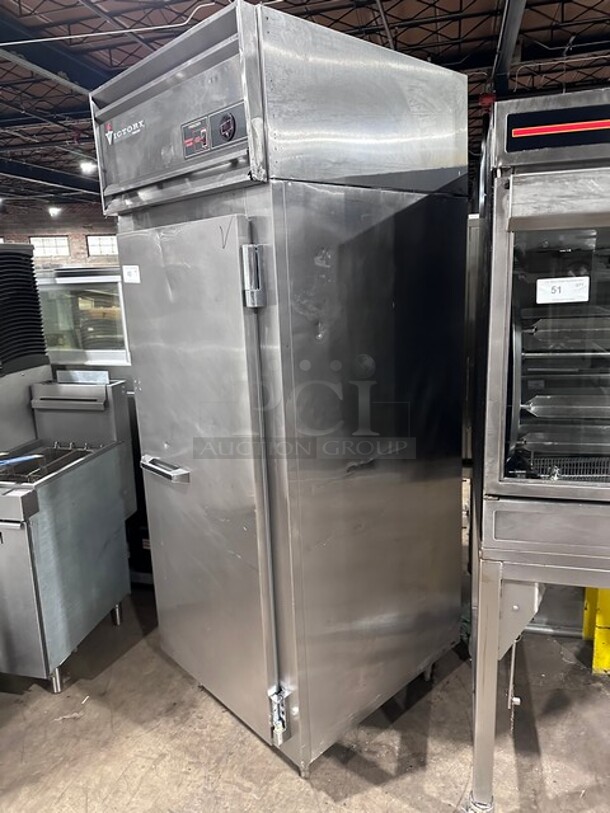Victory Commercial Single Door Reach In Freezer! All Stainless Steel! Working When Removed! Model: FS1DS7EW SN: M0521533! 115V 1 Phase! On Legs! - Image 3 of 8