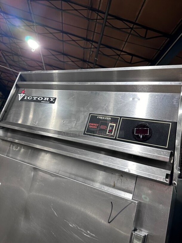 Victory Commercial Single Door Reach In Freezer! All Stainless Steel! Working When Removed! Model: FS1DS7EW SN: M0521533! 115V 1 Phase! On Legs! - Image 7 of 8