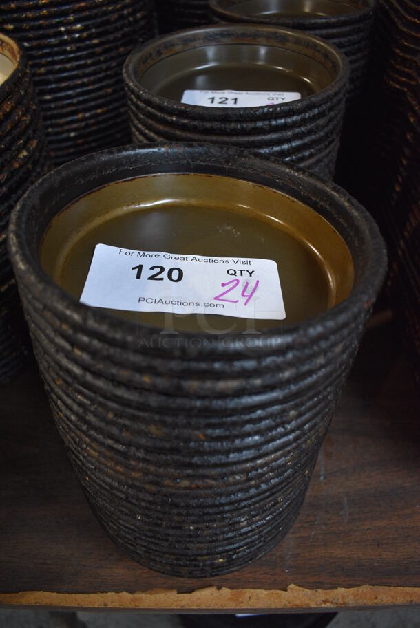 24 Metal Round Baking Pans. 7.5x7.5x1.5. 24 Times Your Bid!