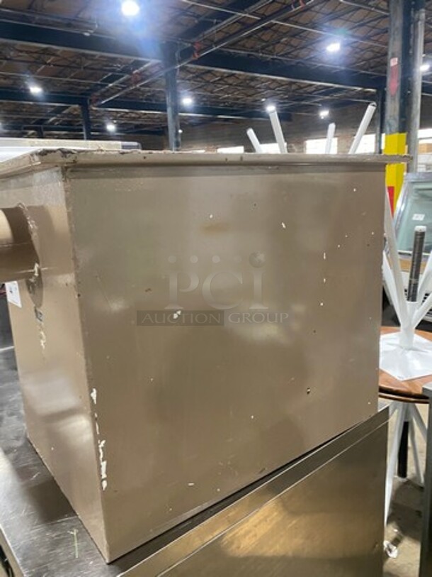 Commercial Grease Trap! - Image 3 of 6