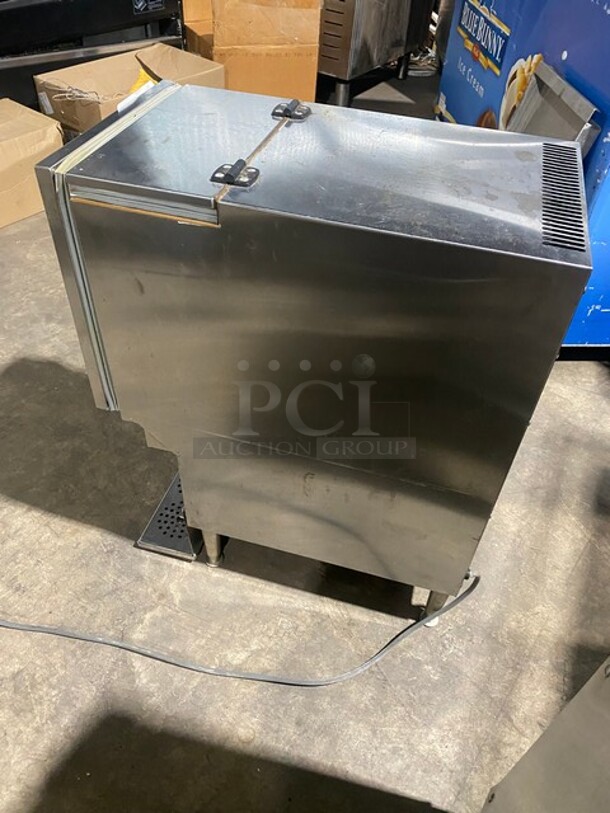 SureShot Stainless Steel Commercial Countertop Dairy Dispenser! MODEL AC20 120V 1PH - Image 4 of 10