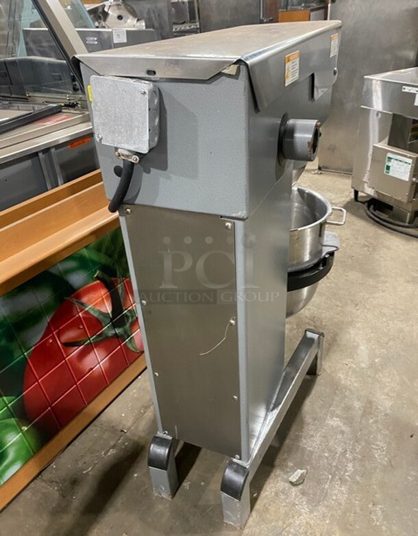 NICE! Welbilt Varimixer Commercial 40 Qt Planetary Mixer! With Mixing Bowl And Hook Attachment! Model: W40 SN: 6913030002EA 208V 3 Phase - Image 4 of 9