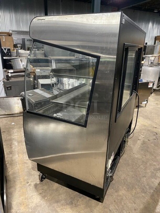 Federal Industries Commercial Refrigerated Grab-N-Go Open Case Merchandiser! With Rear Access Doors! Model: RSSM560SC5 SN: 130611769602 120/208/240V 60HZ 1 Phase - Image 3 of 7