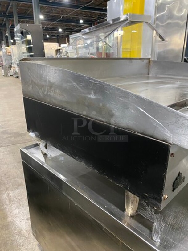 Star Max Commercial Countertop Electric Powered Flat Top Griddle! With Back And Side Splashes! All Stainless Steel! On Small Legs! - Image 2 of 7
