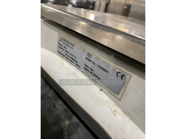 Detecto D30 Computing Scale. Stainless Steel Platform. Front and Rear Backlit LCD Displays! - Image 6 of 6