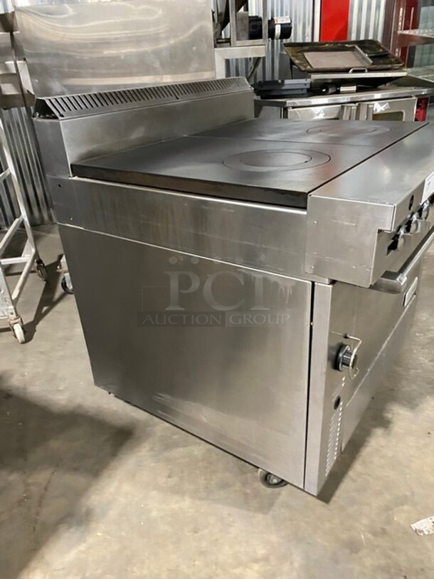 NICE! Us Range Commercial Heavy Duty Natural Gas Powered French Top/Hot Plate Range! With Full Size Oven Underneath! All Stainless Steel! With Oven Racks! On Casters!  - Image 9 of 10