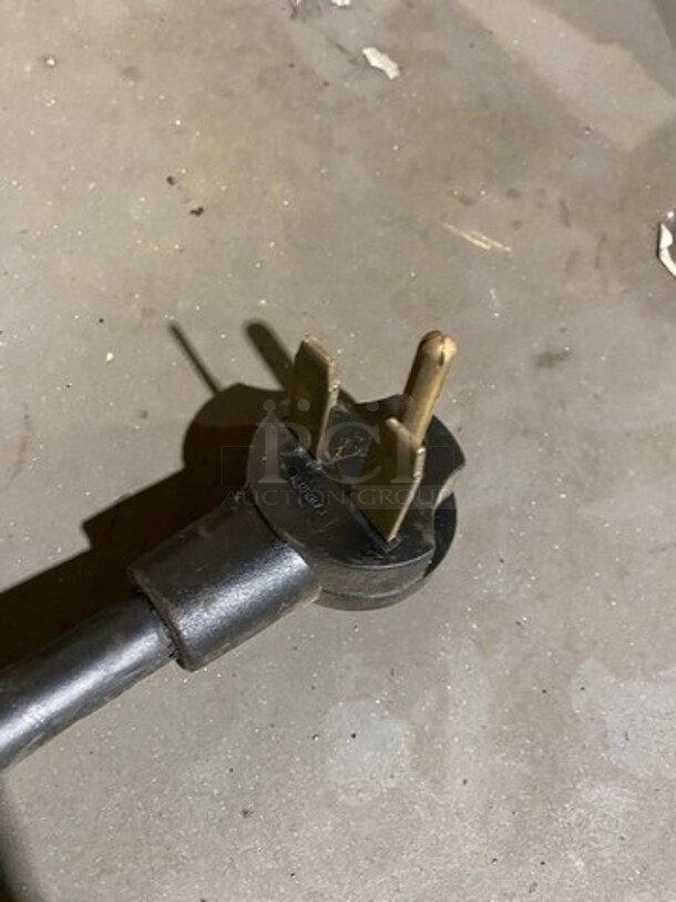 2016 Turbo Chef Commercial Countertop Rapid Cook Oven! On Small Legs! Model: NGO SN: NGOD28735 208/240V 60HZ 1 Phase - Image 8 of 8