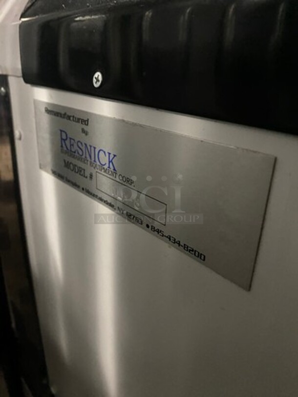 Resnick Commercial Refrigerated Deli/ Meat Display Case Merchandiser! With Curved Front Glass! With Rear Access Doors! With Legs! REMOTE COMPRESSOR! NO COMPRESSOR! - Image 8 of 10