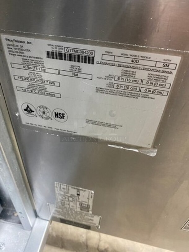 NICE! Pitco Commercial Natural Gas Powered Deep Fat Fryer! With Backsplash! All Stainless Steel! On Legs! Model: 40D SN: G17MC084200 - Image 5 of 8
