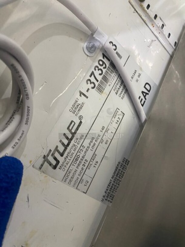 True Commercial Refrigerated Deli/Bakery Display Case! With Slanted Front Glass! With Sliding Glass Rear Access Doors! All Stainless Steel! Model: TDBD722 SN: 13739133 115V 60HZ 1 Phase - Image 7 of 8