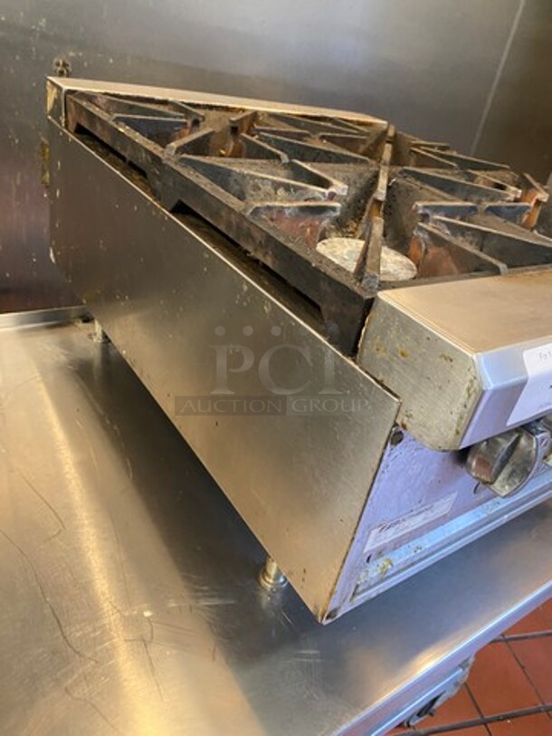 Southbend Commercial Countertop Natural Gas Powered 4 Burner Range! All Stainless Steel! On Small Legs! WORKING WHEN REMOVED! Model: HD024 SN: 18F90287 - Image 3 of 9