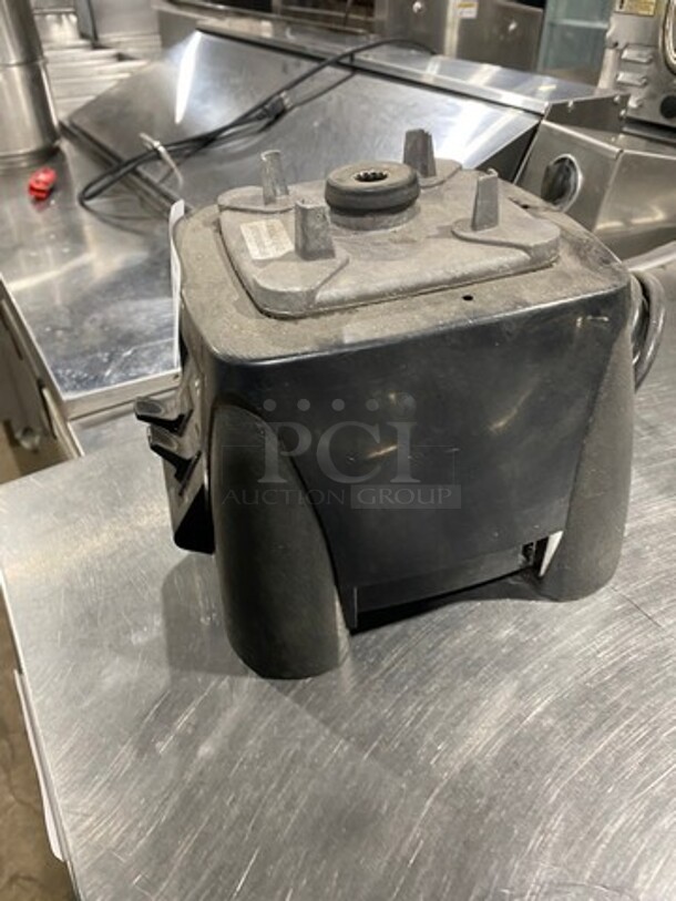Waring Commercial Countertop Blender! BASE ONLY! Model: MX1000XT SN: 070906 120V - Image 3 of 8