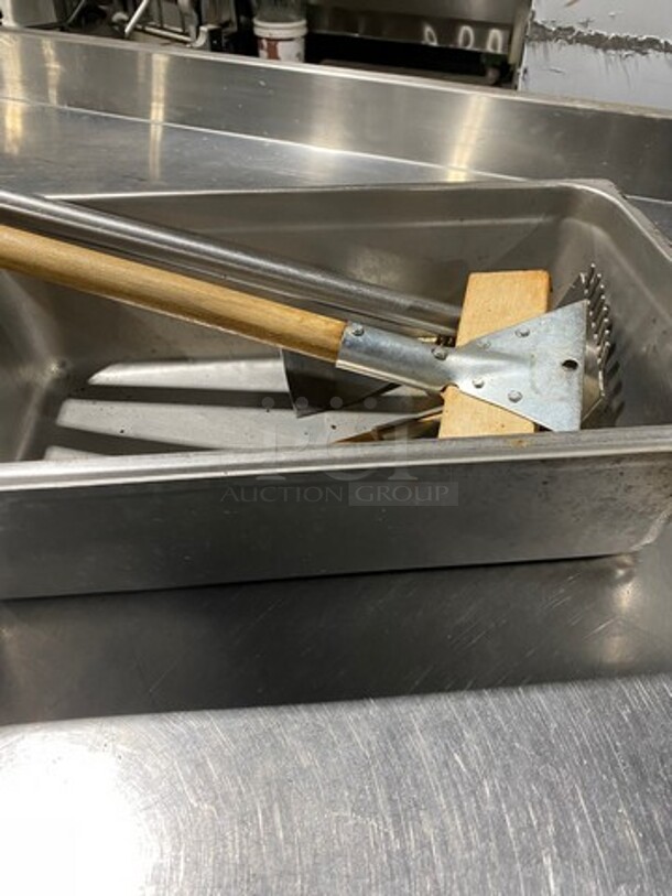 ALL ONE MONEY! Grill Cleaning Brushes And Scrapers! - Image 4 of 6