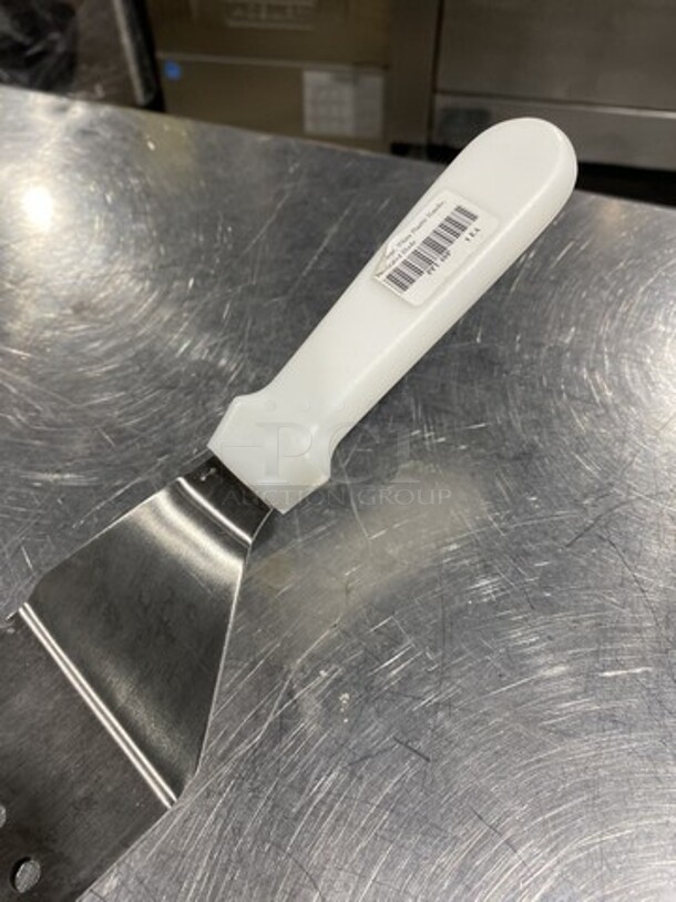 NEW! Winco Grill Spatulas! 4 X Your Bid!  - Image 4 of 4