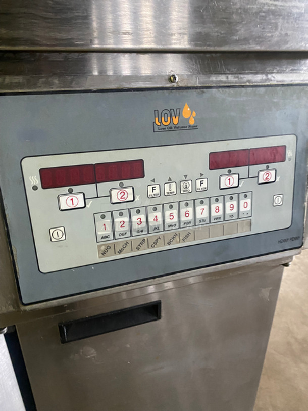 Amazing! Henny Penny Commercial Natural Gas Powered 6 Section/Bay Deep Fat Fryer! With Oil Filter System! With Fryer Covers! All Stainless Steel! On Casters! Model: LVG103SSS SN: BU1108022 120V 60HZ 1 Phase! - Image 10 of 12