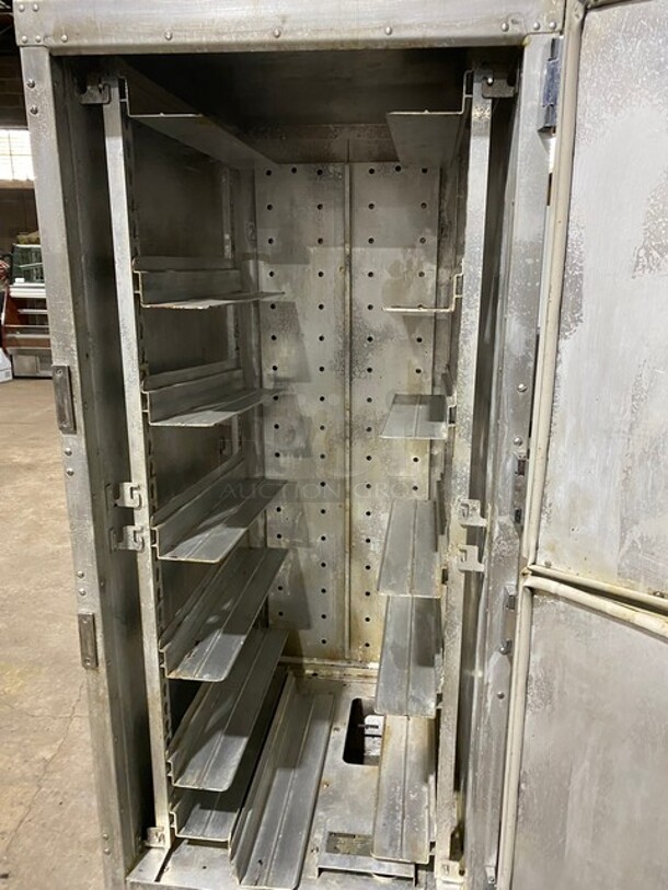 Metro Commercial Insulated 2 Door Heating/Proofing Cabinet Food Warmer! On Casters! Model: HM2000 SN: H20W-29180! - Image 5 of 9